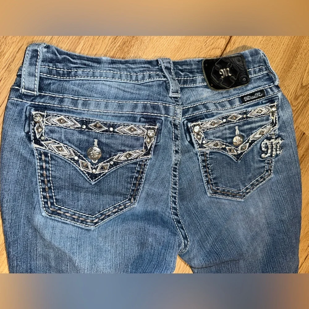 Miss Me Size 28 Mid-Rise Skinny Designed in USA Jeans Bold Threads & Accents